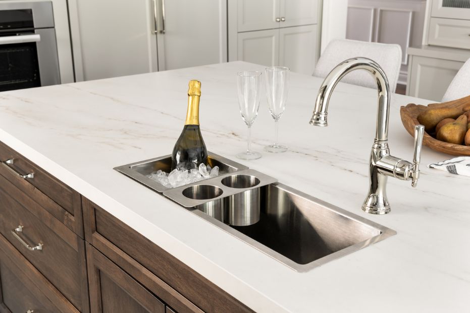 Linear party sink for kitchen island