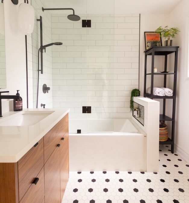 The Mid-Mod Main Bathroom