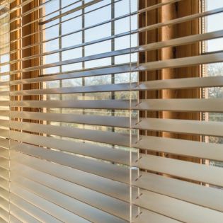 Window Coverings - Horizontal Blind